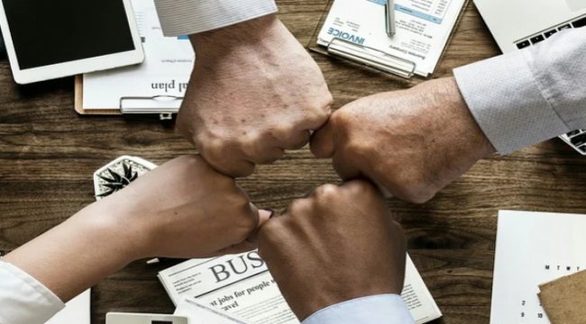 Ofislerde yaşanan hızlı değişimleri ele aldı
