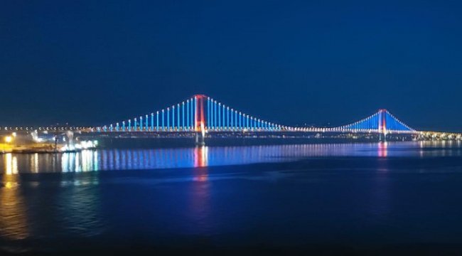 Türkiye’de 'Otizm İçin Mavi Işık Yaktı'