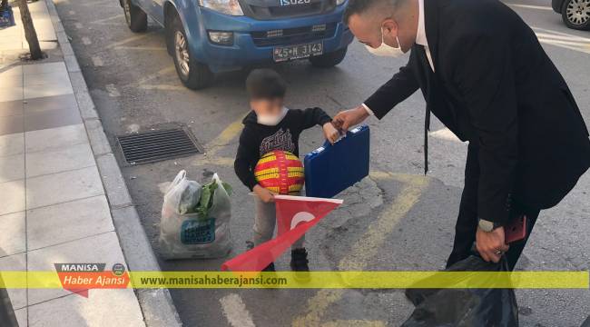 Zabıta'dan Çocuklara 23 Nisan Hediyesi