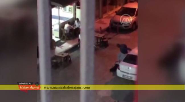 Manisa'da bir kadın sokak ortasında dövüldü, iki kişi olayı izledi