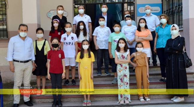 250 bin öğrenci karne heyecanını dijital ortamda yaşadı