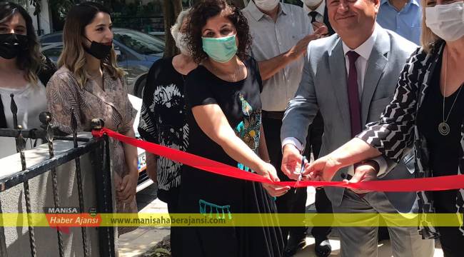 İrem Kızmaz ve Ruken Tekeş avukatlık bürosu açtı
