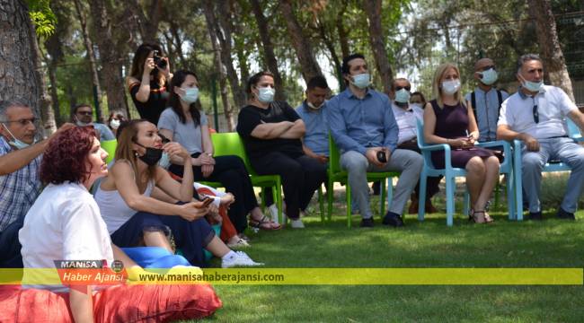 Sağlık çalışanlarına moral konseri