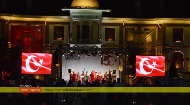 Manisa’da Cumhuriyet Meydanı’nda anma programı