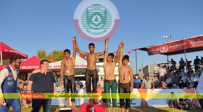 DEMİRCİLİ ARDA ÇAĞLAK YAĞLI GÜREŞLERİNDE 3.NCÜ OLDU