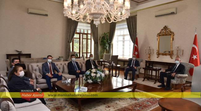 İZDES Heyeti Vali Yaşar Karadeniz’i Ziyaret Etti