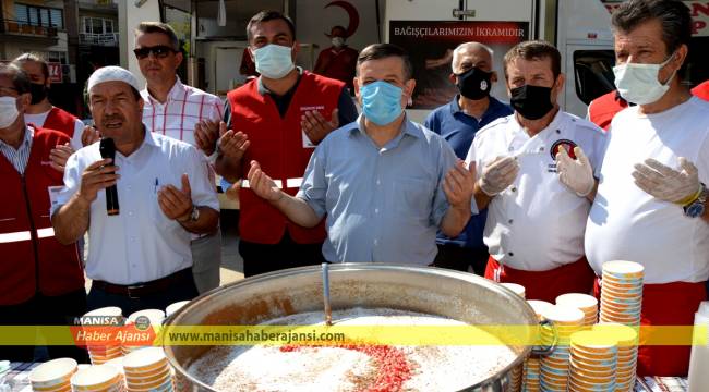 Kızılay Şehzadeler’den aşure hayrı