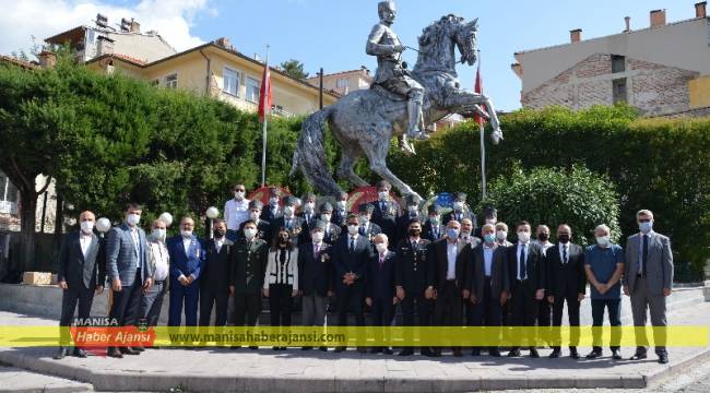 DEMİRCİ’DE GAZİLER GÜNÜ TÖRENLE KUTLANDI