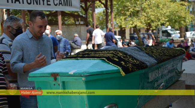 Genç yüzme antrenörüne son veda