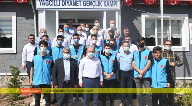 Vali Karadeniz, Diyanet Gençlik Kampını Ziyaret Etti