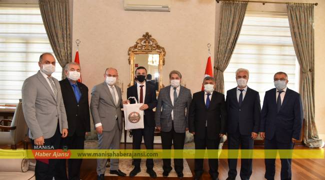 Vali Karadeniz, Hafızlık Yarışması Türkiye 1’incisini Ödüllendirdi