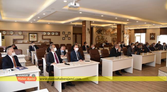 Vali Karadeniz Kaymakamlarla Değerlendirme Toplantısı Gerçekleştirdi