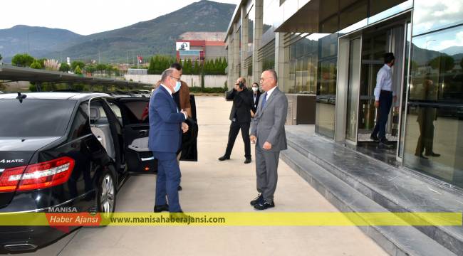 Vali Karadeniz, Organize Sanayi Bölgesindeki Firmaları Ziyaret Etti