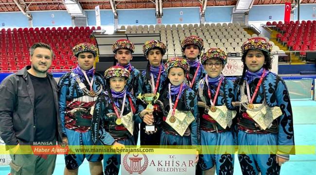 Akhisar Belediyesi halk oyunları il birincisi oldu