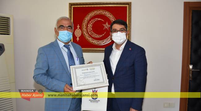 BAŞKAN ÇELİK TÜRKİYE BİRİNCİSİ AŞIK FERYADİ’Yİ TEBRİK ETTİ