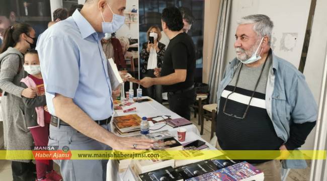 MİLLİ EĞİTİM MÜDÜRÜNDEN KİTAP FUARI’NA DESTEK