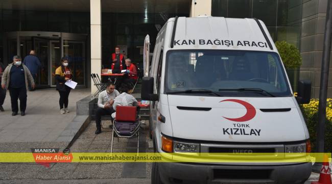 BELEDİYE PERSONELİ KAN BAĞIŞINDA BULUNDU
