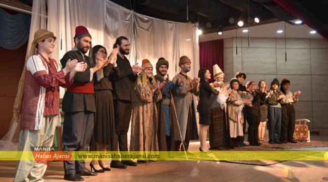 KENT TİYATROSU İZLEYİCİLERDEN TAM NOT ALDI