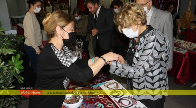 Hediyelik Eşyalar Sergide Beğeniye Sunuldu