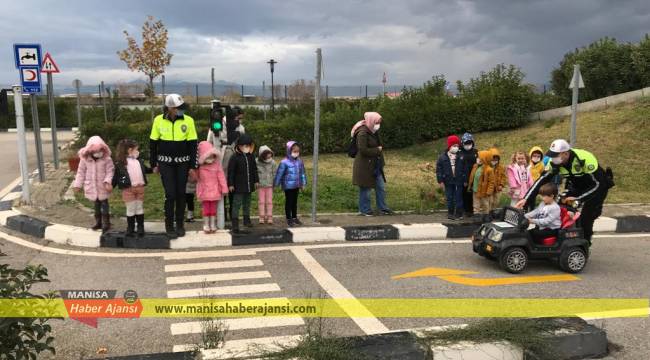 Minikler Trafik Eğitimini Yerinde Aldılar
