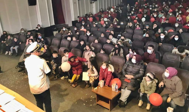 Akhisar Belediyesi Çocuk Şenliğinden renkli görüntüler