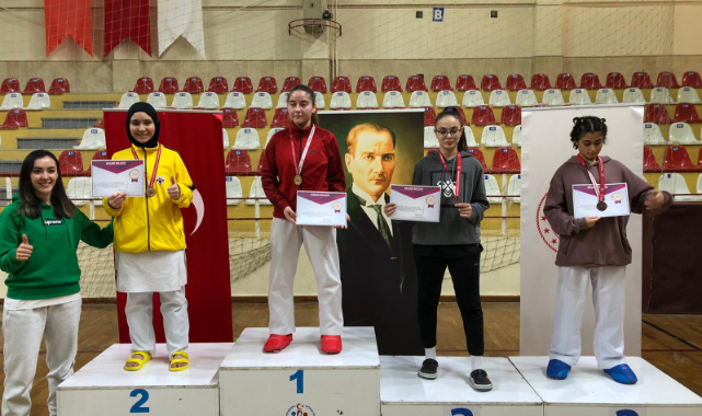 Karatecilerimiz, Denizli'de 5 Madalya Kazandı