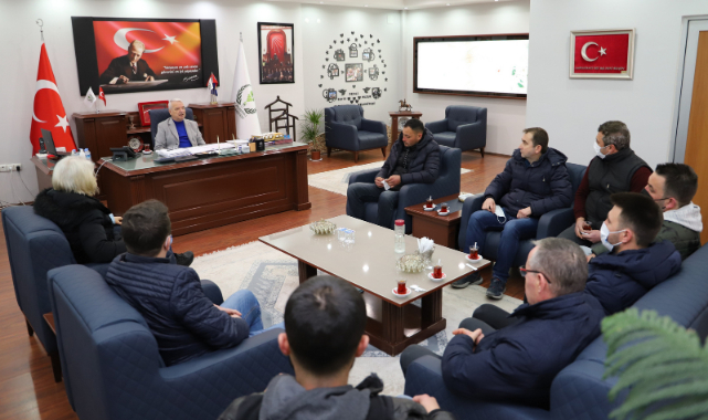 Kira Ücretlerine Zam Uygulanmayan Esnaflardan Belediye Başkanına Teşekkür Ziyareti