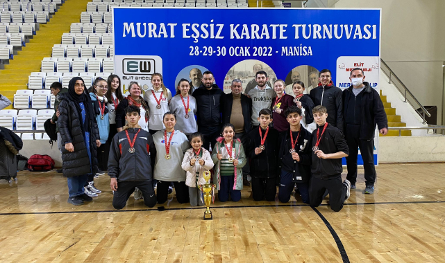 Manisa BBSK’lı Karateciler Madalyaları Topladı
