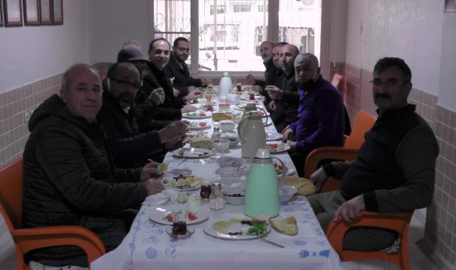 Manisa Ahlat Sosyal Dayanışma Kültür Derneği Birlik Beraberlik Kahvaltısında Buluşuldu
