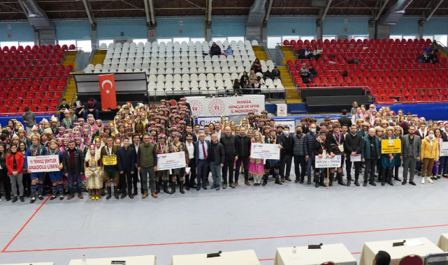 MANİSA’DA HALK OYUNLARI HEYECANI SONA ERDİ