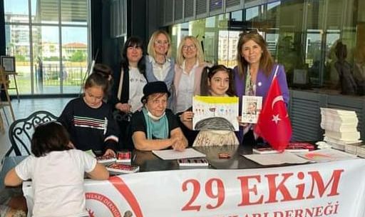 29 EKİM KADAR 23 NİSAN'IN DA KADINLARI