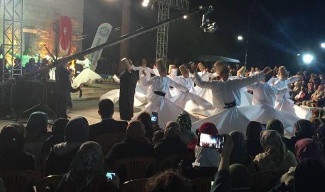 Binlerce Manisalı Kadir Gecesi'nde Kula'da Buluştu