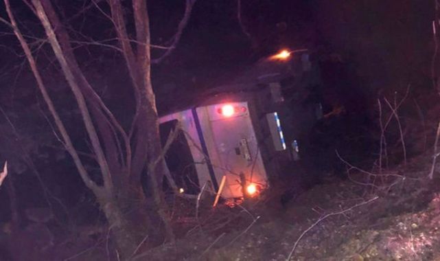 Manisa'da işçi servisi devrildi: 7 yaralı