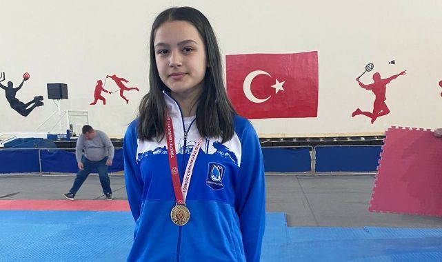 YUNUSEMRELİ ALANUR UŞAK'TAN GÜMÜŞ MADALYA İLE DÖNDÜ