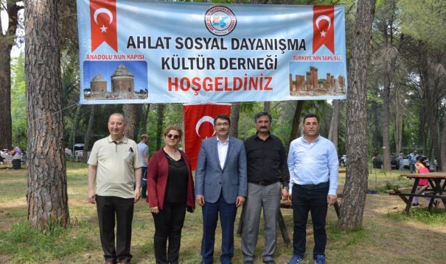 Manisa Ahlat Sosyal Dayanışma Kültür Derneği 23. Geleneksel Anneler Günü Pikniğinde Buluştu