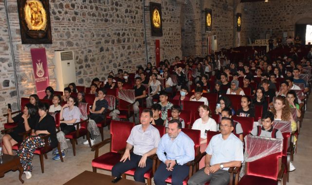 ŞEHZADELER BELEDİYESİ LGS’YE GİRECEK ÖĞRENCİLER İÇİN SEMİNER DÜZENLEDİ