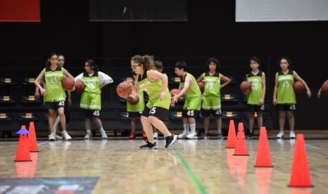 Manisa BBSK’nın Basketbol Yaz Okuluna Büyük İlgi