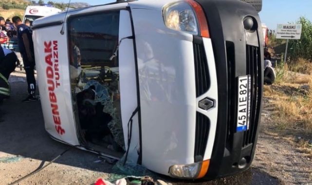 Tarım işçilerini taşıyan minibüs kaza yaptı...
