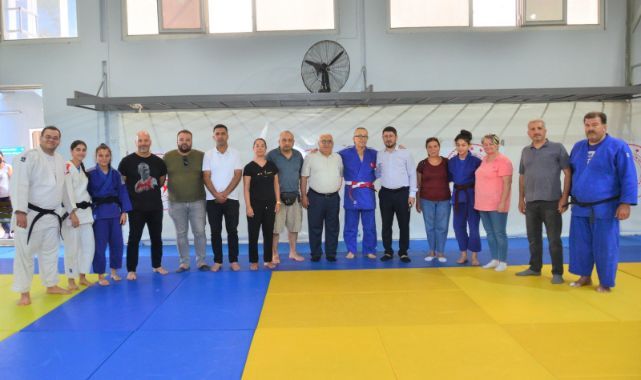 YUNUSEMRE'DEN ŞAMPİYON JUDOCULARA TEBRİK ZİYARETİ