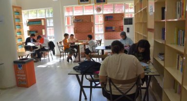 YUNUSEMRE’DE KÜTÜPHANELER HAFTA SONLARI DA AÇIK OLACAK