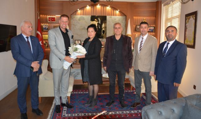 Manisa Ticaret Borsası Anadolu lisesinden Başkan özkasap'a ziyaret