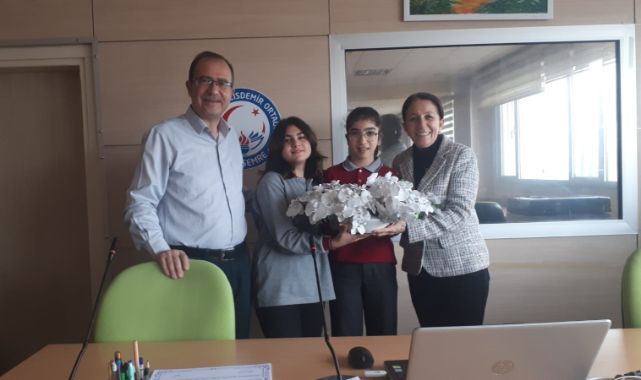 YUNUSEMRE'DE ROBOTİK YAZILIM VE KODLAMA ATÖLYESİ KURSU TAMAMLANDI