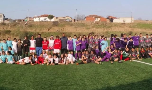 ÇIKRIKÇI KIZLAR FUTBOL TURNUVASI YAPILDI