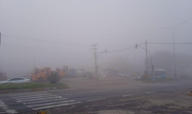 Manisa'da Sis Etkisini Göstermeye Devam Ediyor