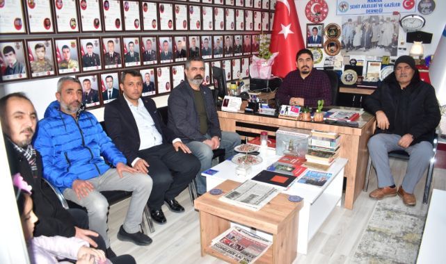 MİLLİ YOL PARTİSİ  YUNUSEMRE  İLÇE TEŞKİLATINDAN  ŞEHİT AİLELERİ VE GAZİLER DERNEĞİNE ZİYARET