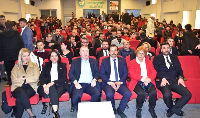 Zafer Partisi Genel Başkanı Prof.Dr.Ümit Özdağ "Gençliğin Zaferi"  buluşmasına katıldı