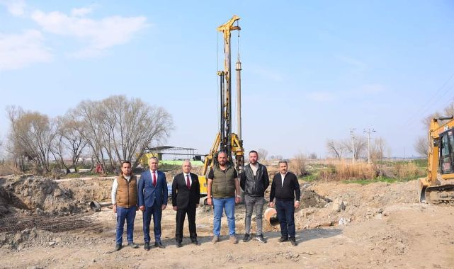 Yılmazlı Mahallesine Yapılacak Olan Köprü Çalışmaları Devam Ediyor