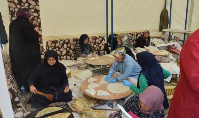 İlim Yayma Cemiyeti Manisa Şubesi Depremzedeler İçin Yardımlarını Sürdürüyor