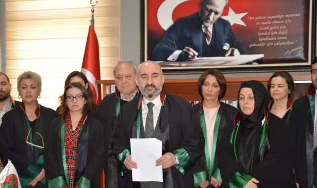Manisa Barosu kamu avukatlarının yanında