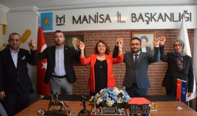 Manisa'nın başarılı avukatı Yüksekdağ aday adaylığını açıkladı